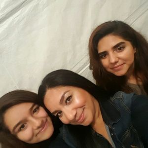 Meet your Posher, Elena