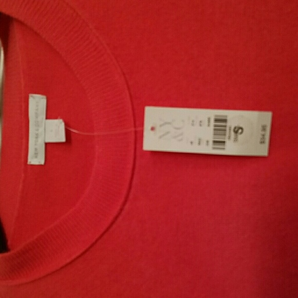 Tops Bundle - Picture 2 of 4