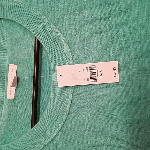 Tops Bundle - Picture 3 of 4