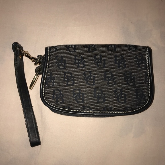 Dooney and Bourke Wristlet - Picture 4 of 4