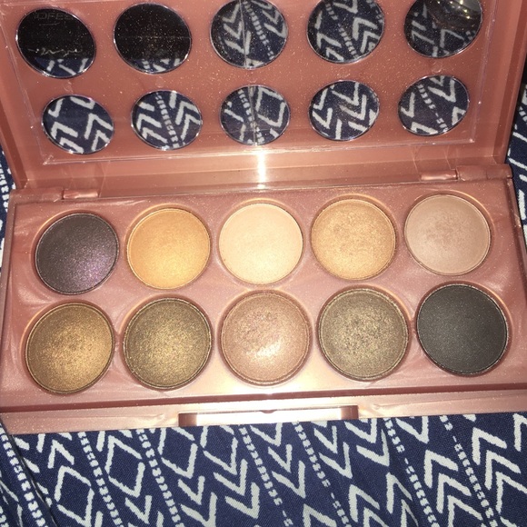 makeup - Picture 3 of 4