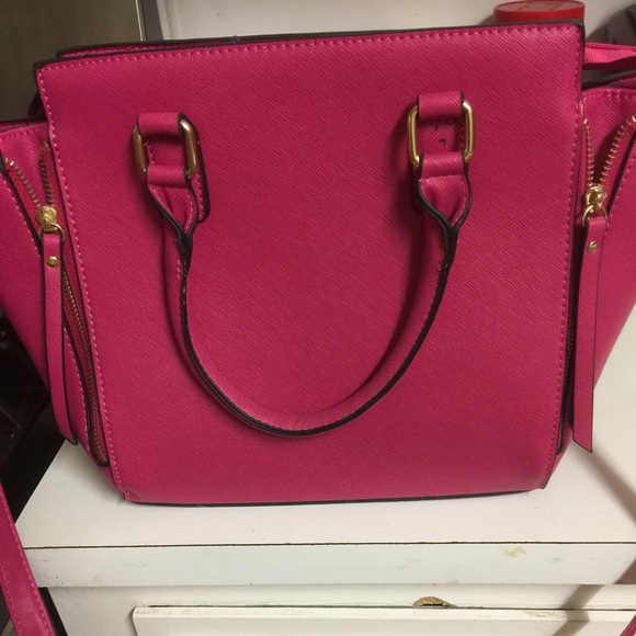 pink pocketbook