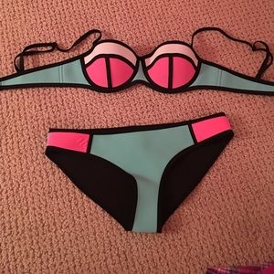 Triangl bikini look alike