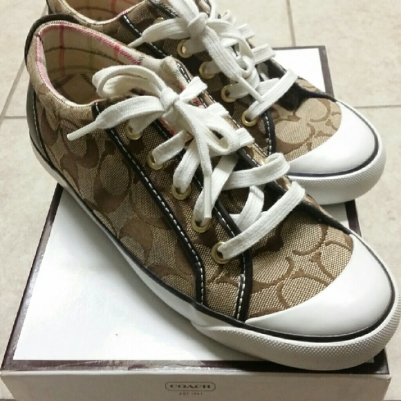 Coach "Barrett" Shoes - Picture 2 of 5