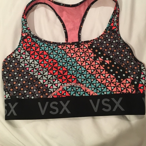 sports bra