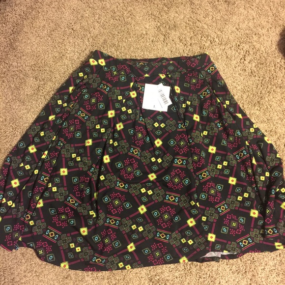 Pleated skirt with pockets