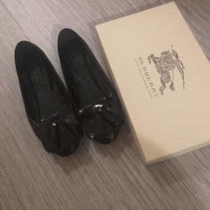 Burberry flats size 8