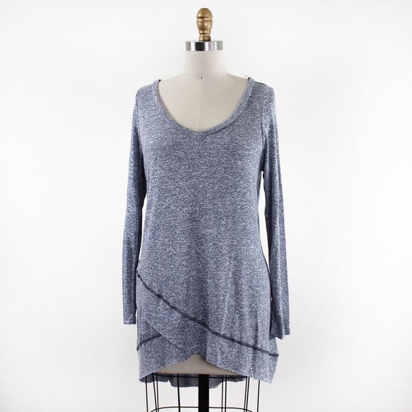 1 Small Left! Layered Deep VNeck Long Sleeve Tunic - Picture 2 of 3