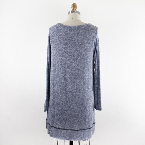 1 Small Left! Layered Deep VNeck Long Sleeve Tunic - Picture 3 of 3