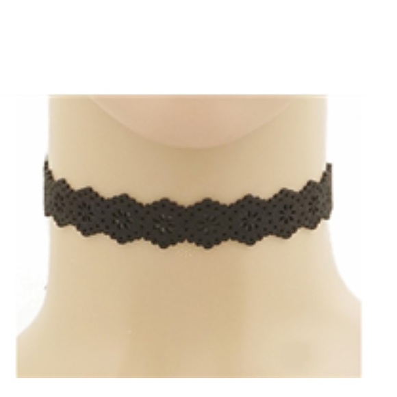 flower stencil suede choker