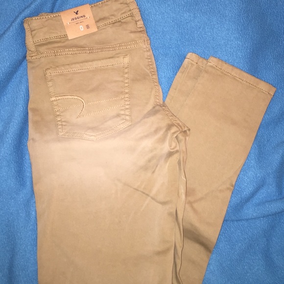 American Eagle Khaki Jeggings