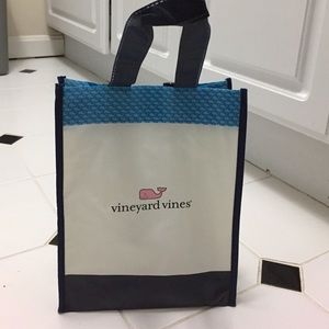 Small vineyard vines tote bag