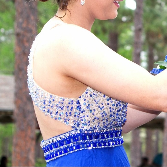 prom dress. worn once. size 6 - Picture 1 of 3