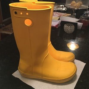 Yellow croc rainboots