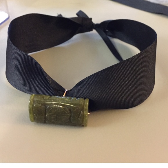 Choker with Avocado Green Stone. Handmade