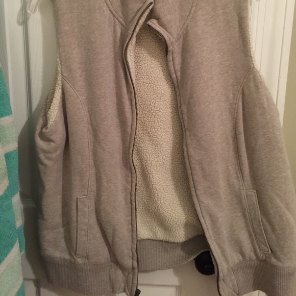 Old navy vest