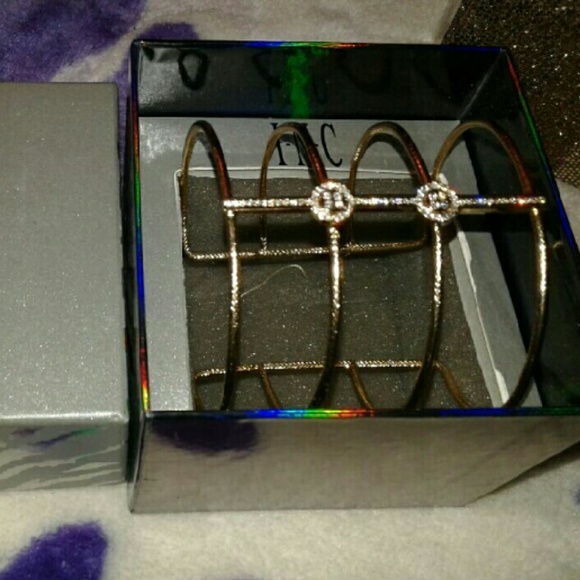 INC GOLD BRACELET