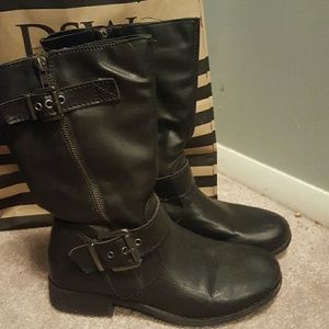 Black boots
