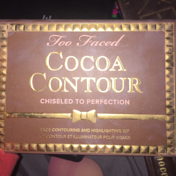 Too Faced Cocoa Contoured Chiseled to perfection!