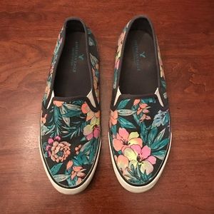 American eagle slip on sneakers