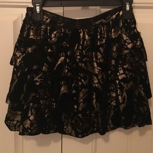 Alice + Olivia skirt. Black/gold. Never worn.