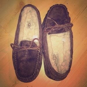 UGG Dakota Slippers size 7