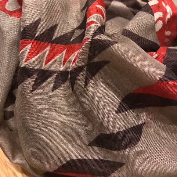 Aztec pattern infinity scarf - Picture 2 of 2