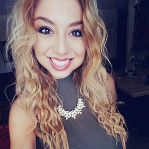 Meet your Posher, Marissa