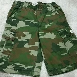Children Place Boys fatigue shorts!