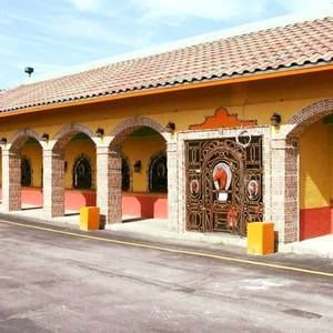 Meet your Posher, Cynthia j