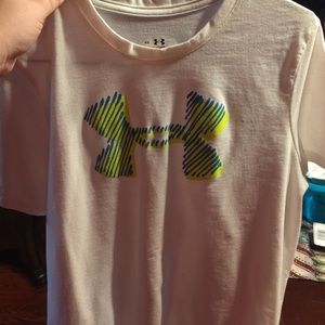 Under Armour T-shirt