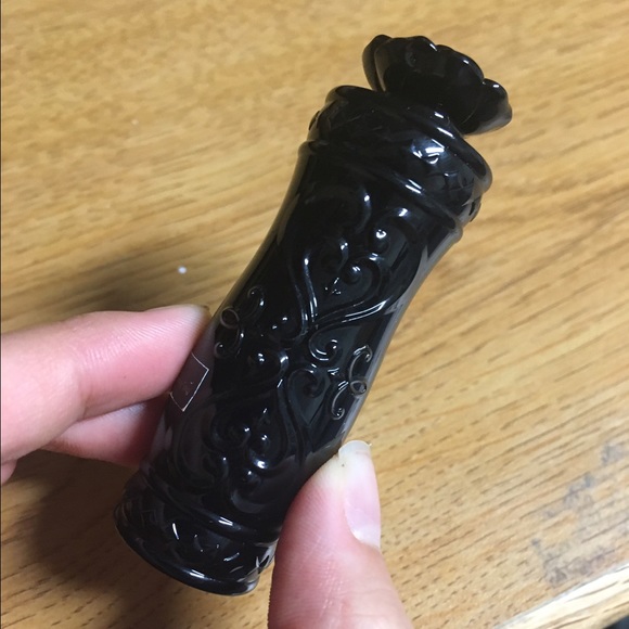 Anna Sui lipstick 305