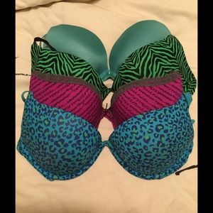 Bra LOT 4 like new size 36C.
