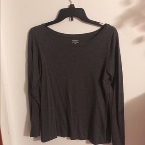 Long sleeve grey shirt