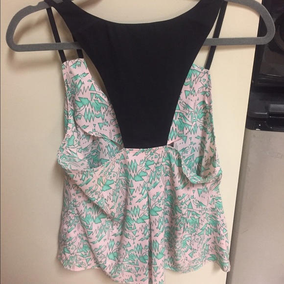 Patterned tank - Picture 2 of 3