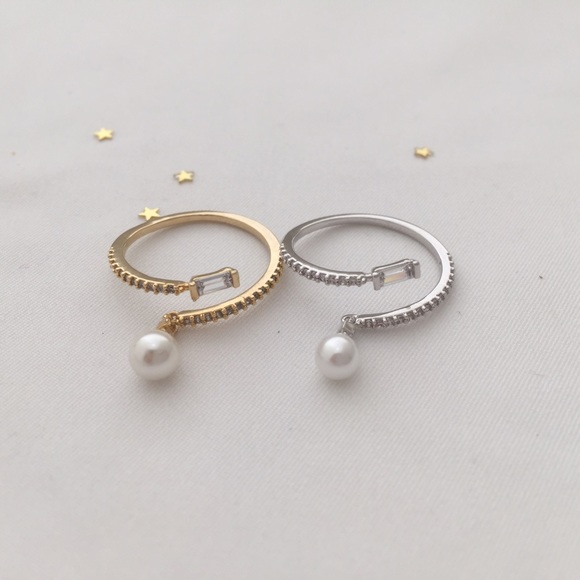 Delicate dangle ring - Picture 4 of 4