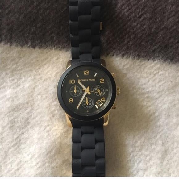 Michael Kors Accessories - Sale 💥Michael Kors Black & Gold Watch