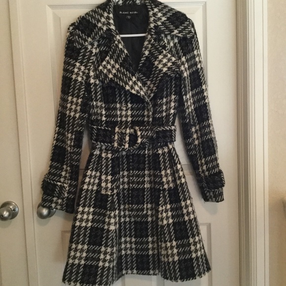 Black & White Plaid Knitted Lined Winter Coat