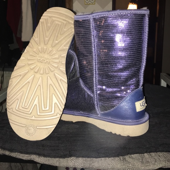 Classic UGG sparkle boot
