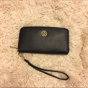 Tory Burch Robinson wallet