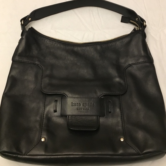 kate spade Handbags - Kate spade leather hand bag- 12x13x6
