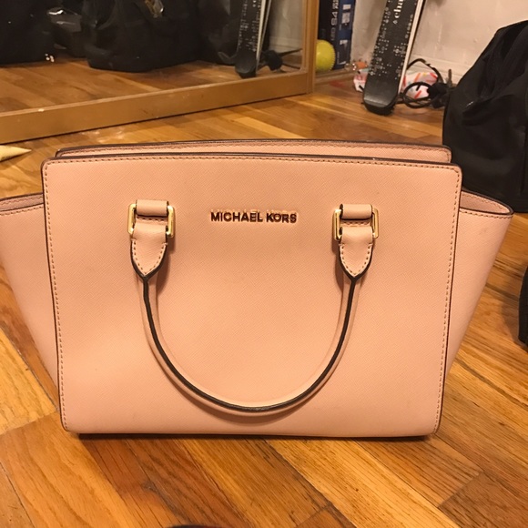 Michael kors purse