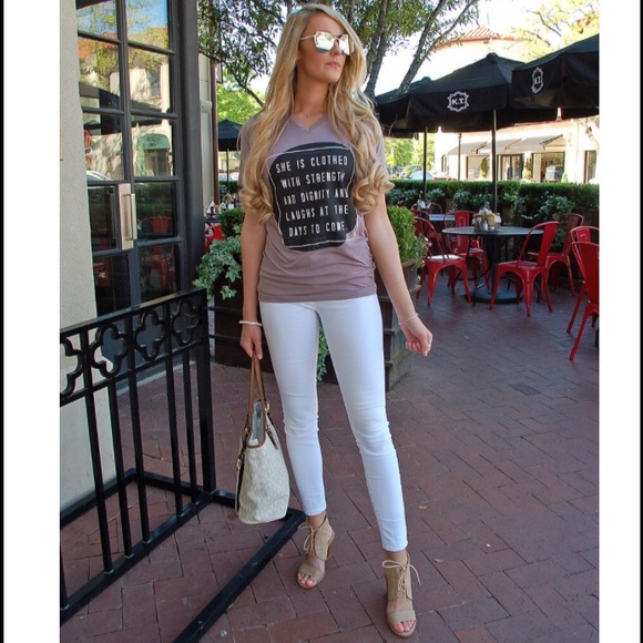 Last one! LARGE strength and dignity tee - Picture 2 of 5