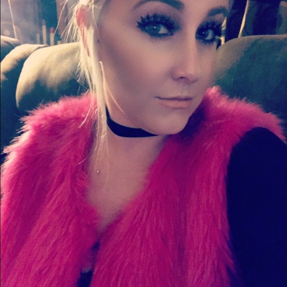 Meet your Posher, Olivia