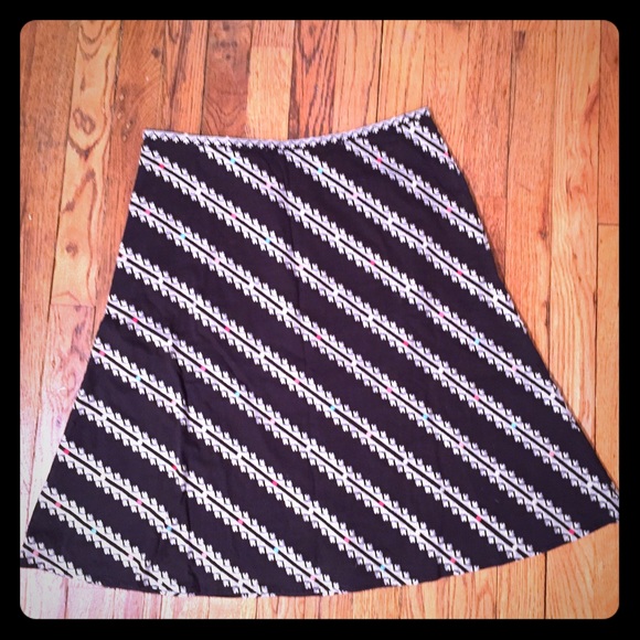 Harold's Black Embroidered Knee Length Skirt - Picture 1 of 3