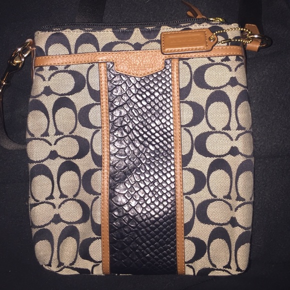 Like new COACH crossbody