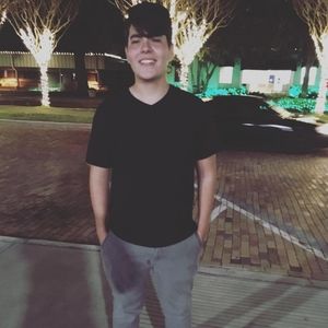 Meet your Posher, Lorenzo