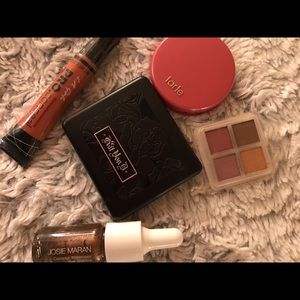 Bronzer , blush , corrector, eyeshadow