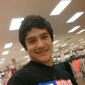 Meet your Posher, Gabriel