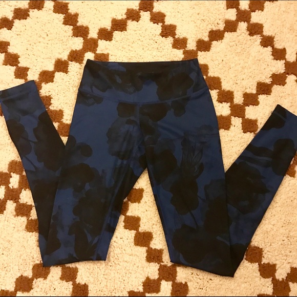‼️SOLD Lululemon leggings - Picture 2 of 3
